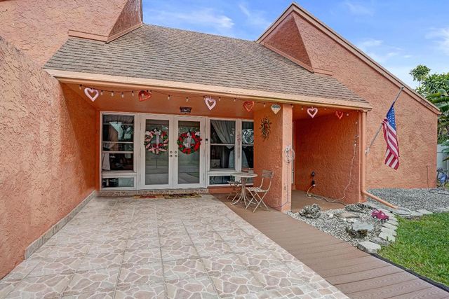 9471 SW 49th Place, Cooper City, FL 33328