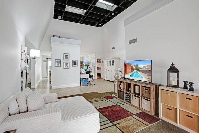 9471 SW 49th Place, Cooper City, FL 33328