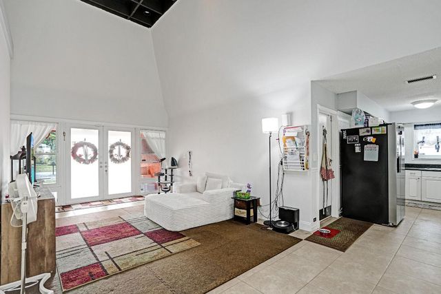 9471 SW 49th Place, Cooper City, FL 33328