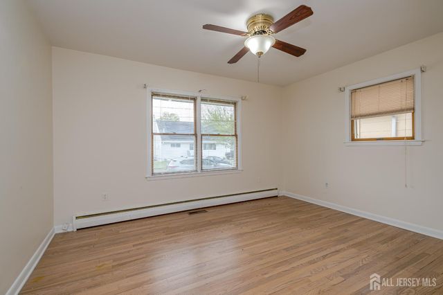 32 Lincoln Avenue, Colonia, NJ 07067