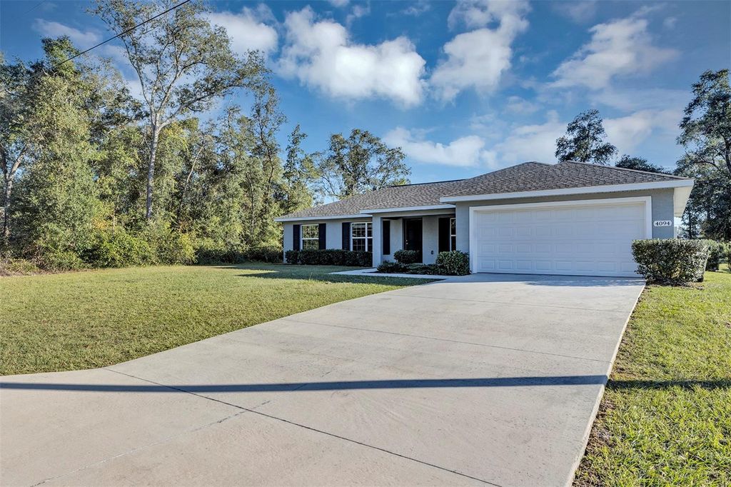 Image 4 of property listing at 4094 SW 132ND LANE, Ocala, FL 34473