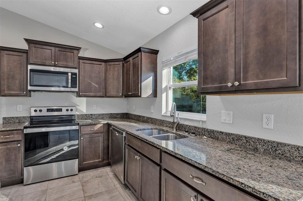 Image 8 of property listing at 4094 SW 132ND LANE, Ocala, FL 34473