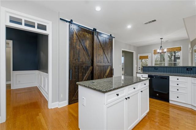 9545 Old Preserve Trail, Ball Ground, GA 30107