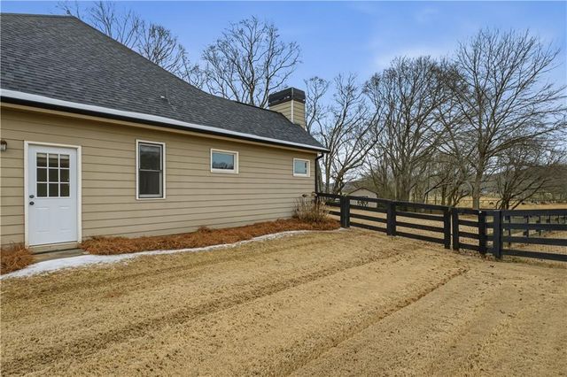 9545 Old Preserve Trail, Ball Ground, GA 30107