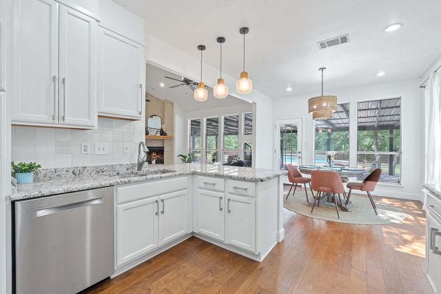 222 Primrose DR, Kyle, TX 78640