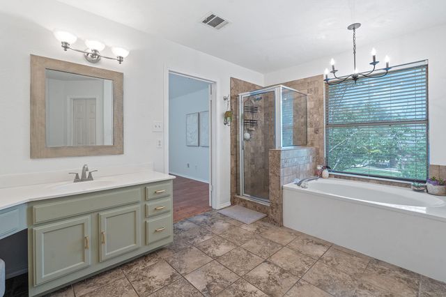 222 Primrose DR, Kyle, TX 78640