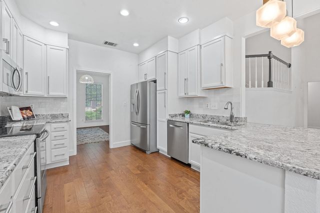 222 Primrose DR, Kyle, TX 78640