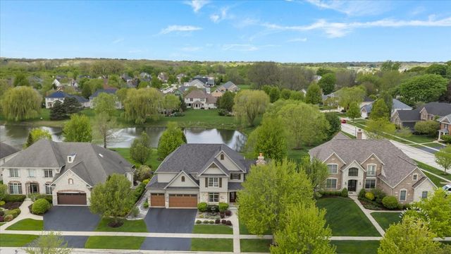 4N734 BLUE LAKE Circle, St. Charles, IL 60175