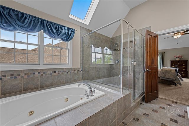 4N734 BLUE LAKE Circle, St. Charles, IL 60175