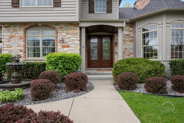 4N734 BLUE LAKE Circle, St. Charles, IL 60175