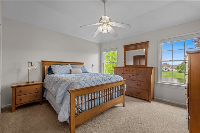 4N734 BLUE LAKE Circle, St. Charles, IL 60175
