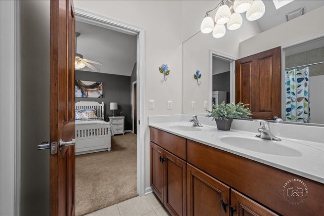 4N734 BLUE LAKE Circle, St. Charles, IL 60175