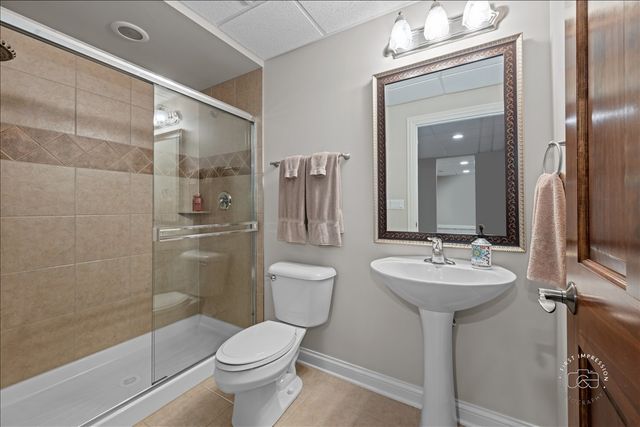 4N734 BLUE LAKE Circle, St. Charles, IL 60175