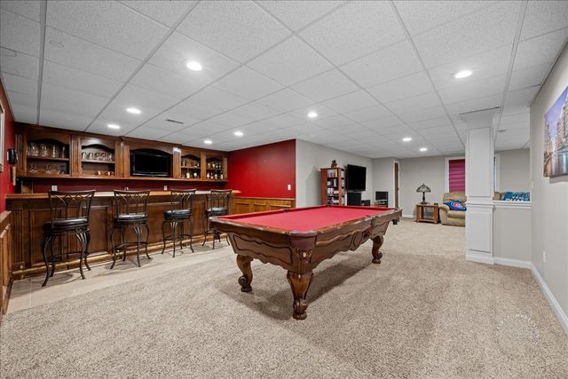 4N734 BLUE LAKE Circle, St. Charles, IL 60175