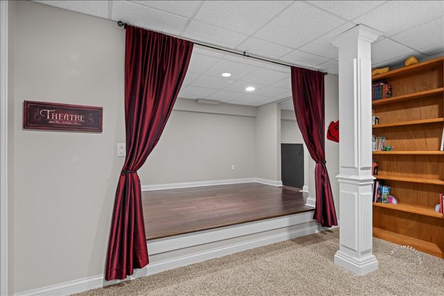 4N734 BLUE LAKE Circle, St. Charles, IL 60175