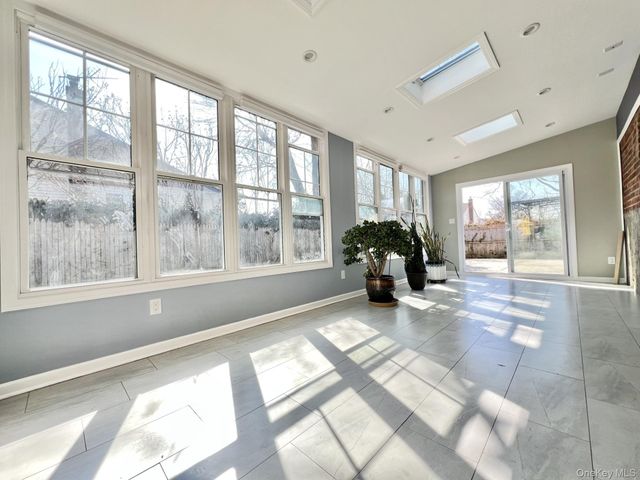 44 Bruce Lane, Westbury, NY 11590