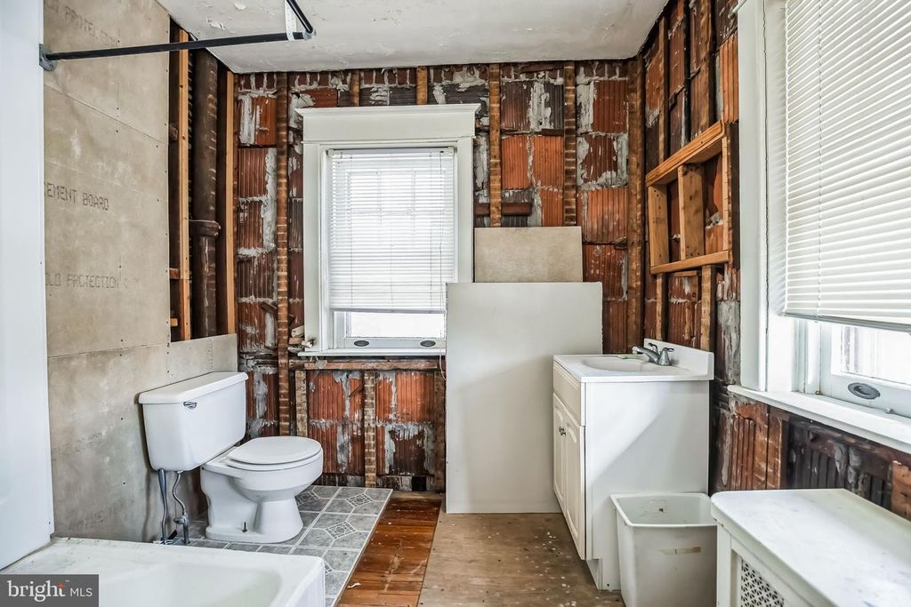 431 N HILLS AVE, Glenside, PA 19038