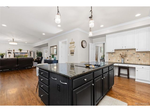 6521 S Walden Way, Aurora, CO 80016
