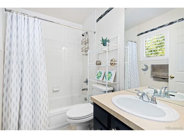 6521 S Walden Way, Aurora, CO 80016