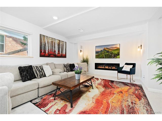 6521 S Walden Way, Aurora, CO 80016