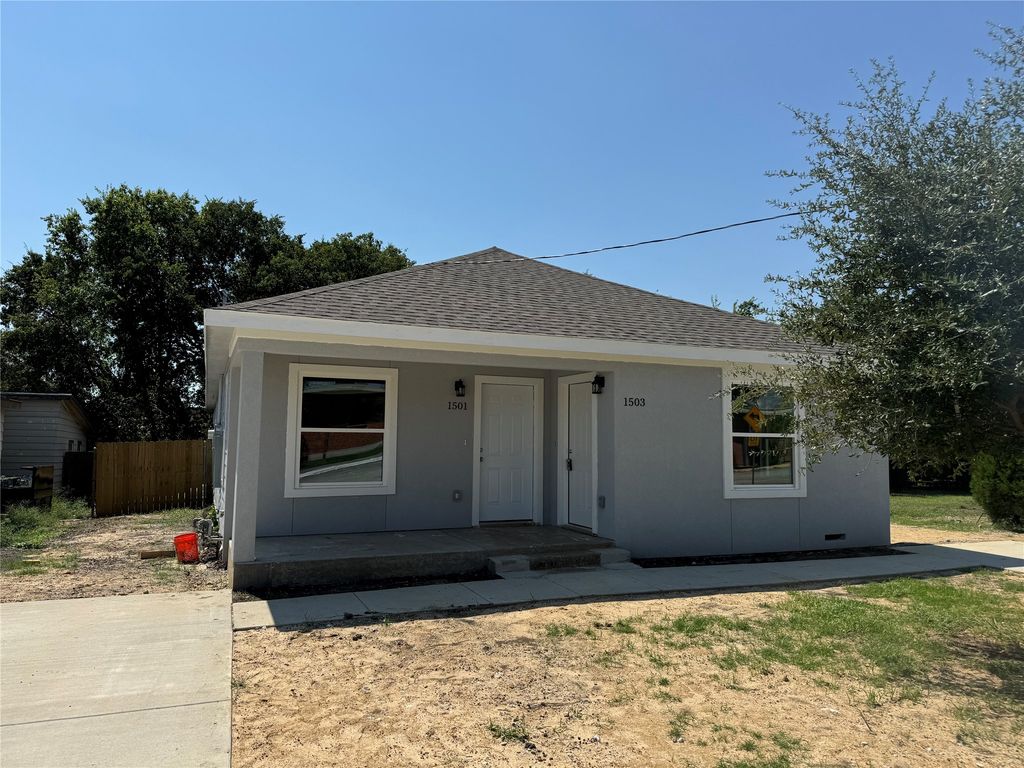 1501 College Street 1503, Grand Prairie, TX 75050