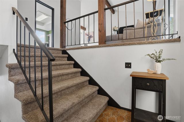 729 NE Pinecrest Drive, Bremerton, WA 98311