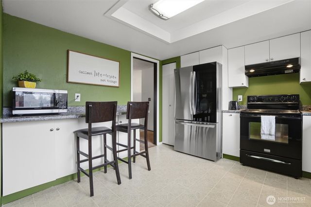 729 NE Pinecrest Drive, Bremerton, WA 98311