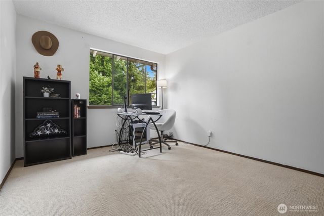 729 NE Pinecrest Drive, Bremerton, WA 98311