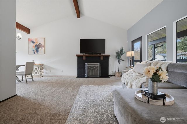 729 NE Pinecrest Drive, Bremerton, WA 98311