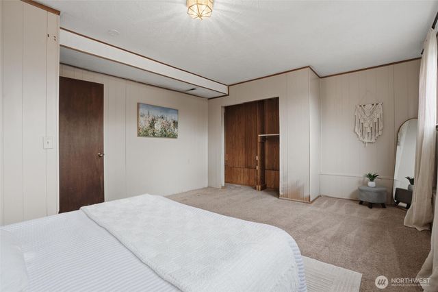 729 NE Pinecrest Drive, Bremerton, WA 98311