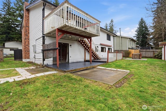 729 NE Pinecrest Drive, Bremerton, WA 98311