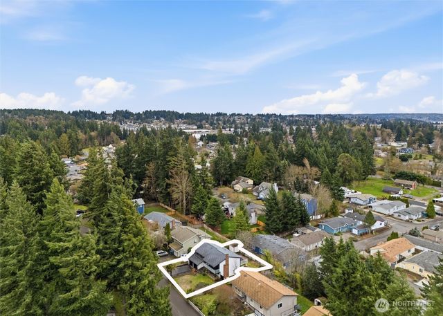 729 NE Pinecrest Drive, Bremerton, WA 98311