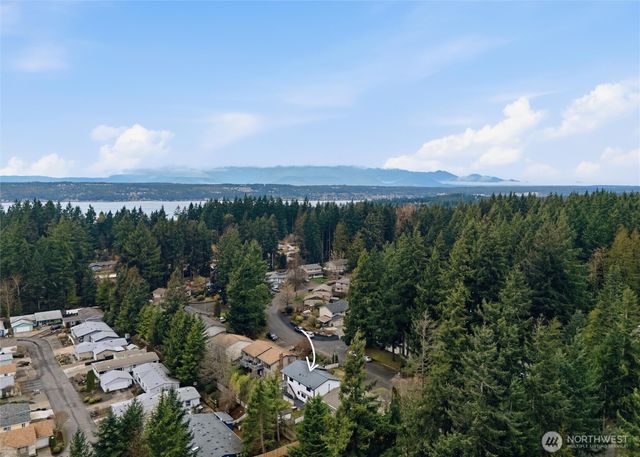 729 NE Pinecrest Drive, Bremerton, WA 98311