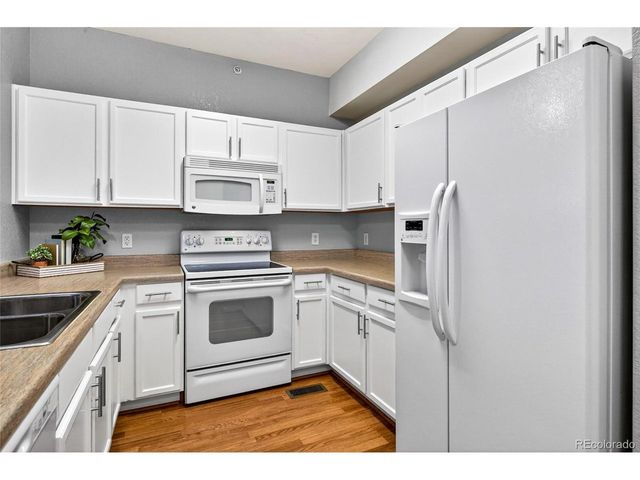 9758 Laredo St 28-28C, Commerce City, CO 80022