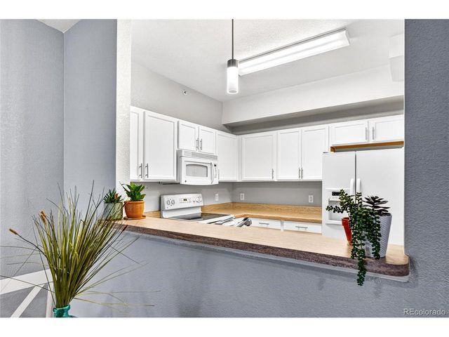 9758 Laredo St 28-28C, Commerce City, CO 80022