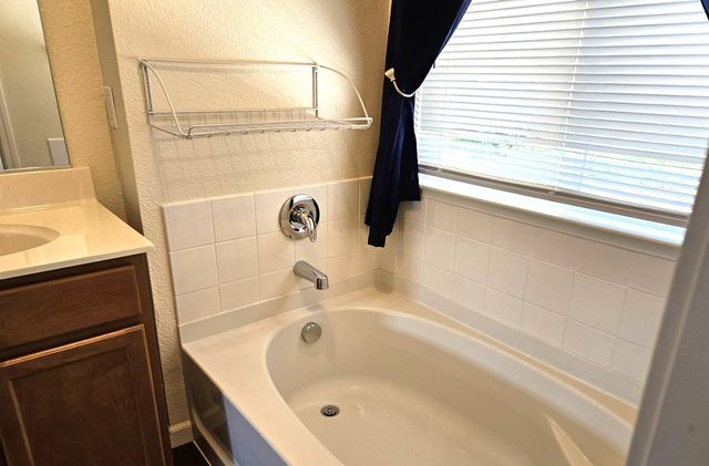 107 Ashworth Dr, Ione, CA 95640