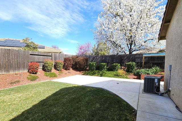 107 Ashworth Dr, Ione, CA 95640