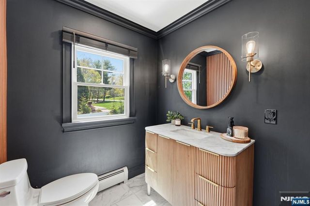 101 Tam O Shanter Drive, Mahwah, NJ 07430