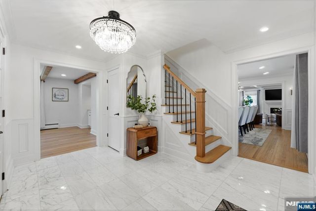 101 Tam O Shanter Drive, Mahwah, NJ 07430