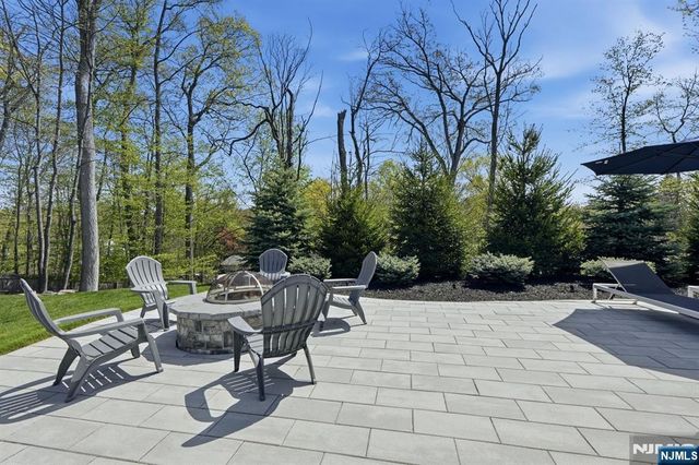 101 Tam O Shanter Drive, Mahwah, NJ 07430
