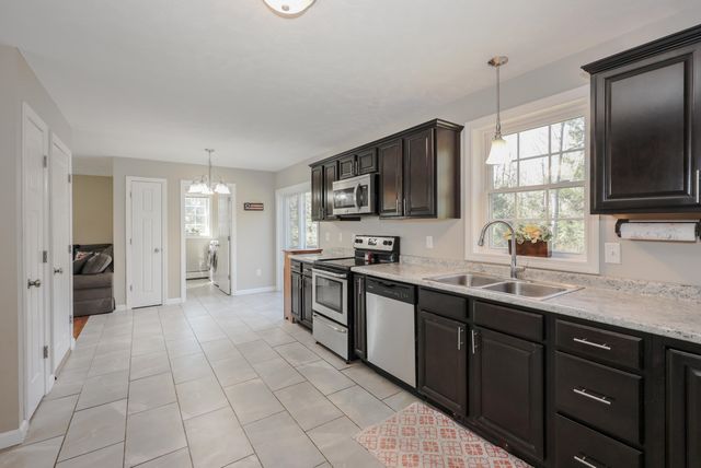 46 Jacqueline Drive, New Ipswich, NH 03071