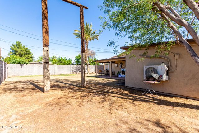 2064 W 2ND Street, Mesa, AZ 85201