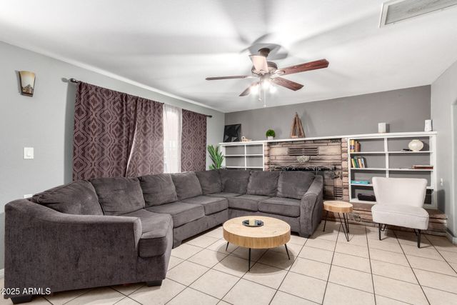 2064 W 2ND Street, Mesa, AZ 85201