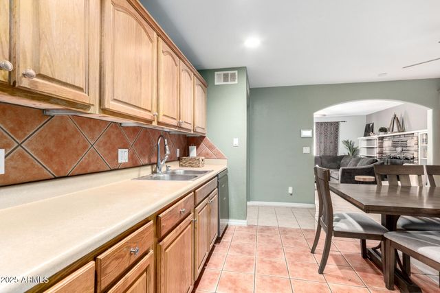 2064 W 2ND Street, Mesa, AZ 85201