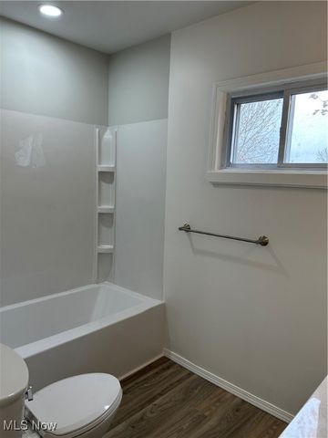 15630 Holmes Avenue Up, Cleveland, OH 44110