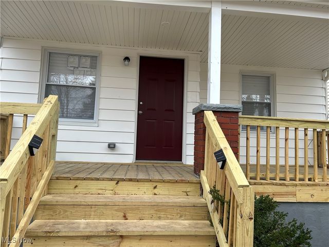 15630 Holmes Avenue Up, Cleveland, OH 44110