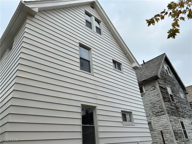 15630 Holmes Avenue Up, Cleveland, OH 44110