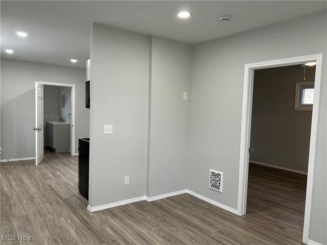 15630 Holmes Avenue Up, Cleveland, OH 44110