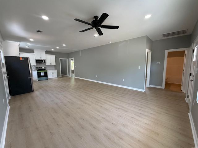 717 Burton Street, Benton, AR 72015