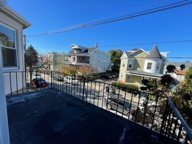 88 Glen St 2, Somerville, MA 02145